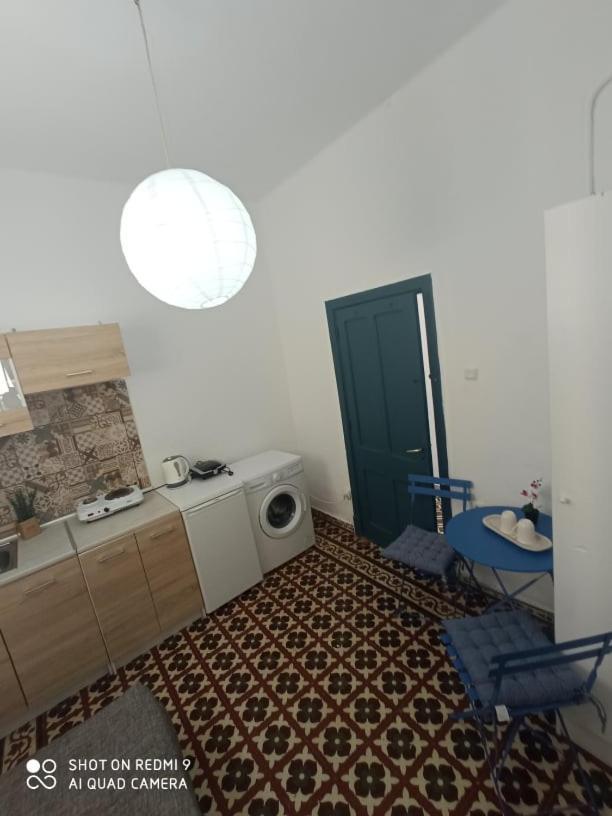 Mascot Bar Street Apartments Rhodes City Esterno foto