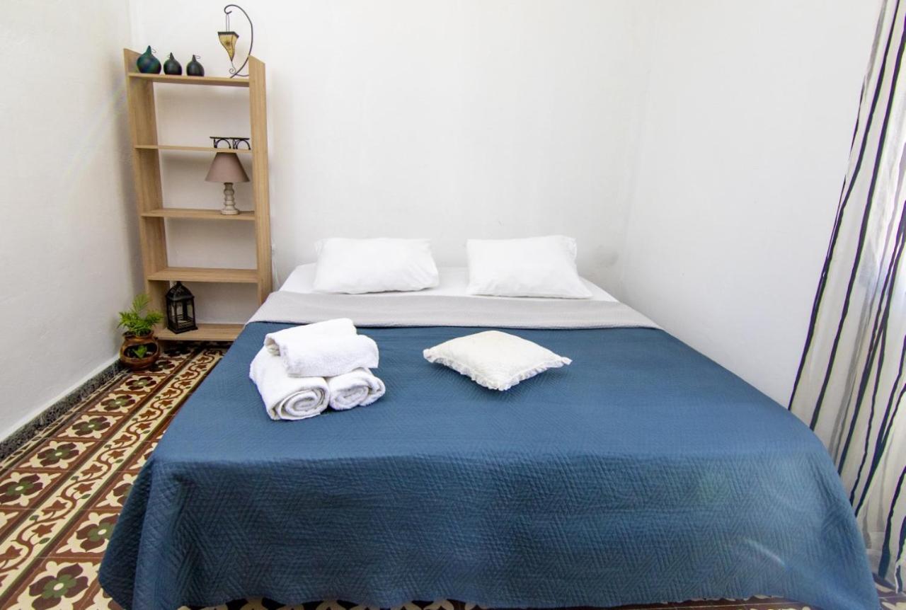 Mascot Bar Street Apartments Rhodes City Esterno foto