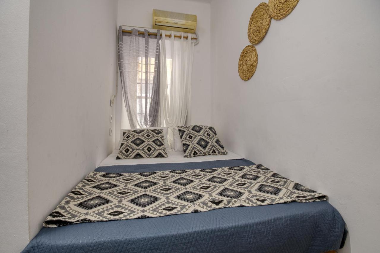 Mascot Bar Street Apartments Rhodes City Esterno foto